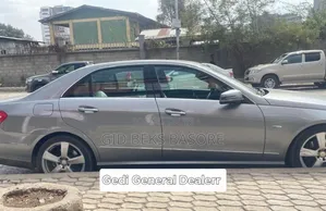Mercedes-Benz E200 2015 Silver