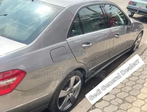 Mercedes-Benz E200 2015 Silver