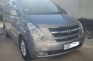 Photo - Hyundai Starex 2015 Silver