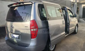 Hyundai Starex 2015 Silver