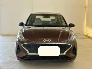 Photo - Hyundai I10 2022 Burgundy