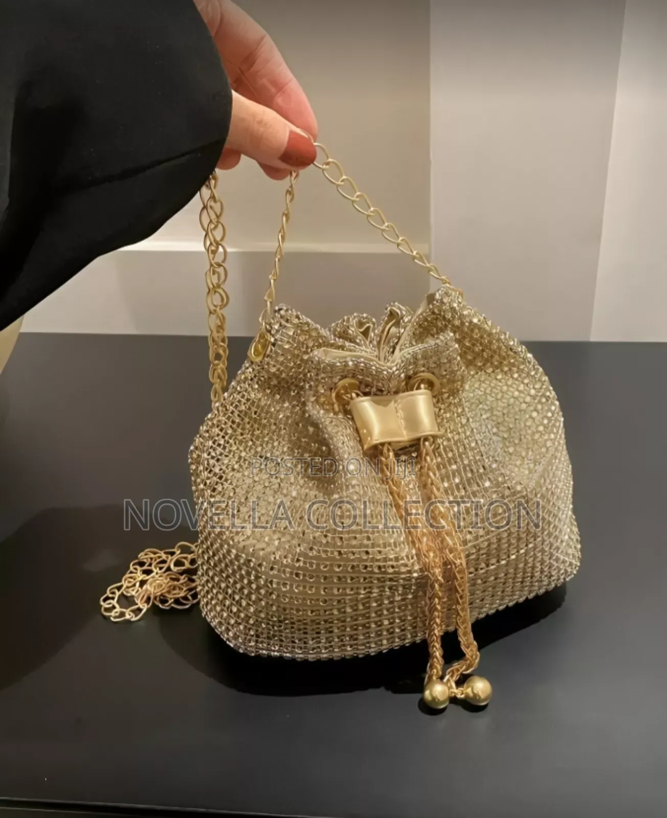 Glamorous Glitter Bling, Shiny Mini Decor Design Chain Bucket Bag