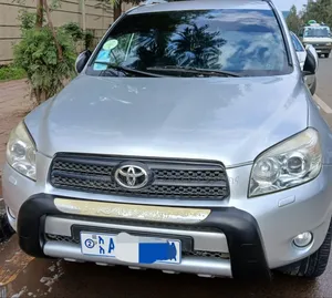 Photo - Toyota RAV4 2009 Silver