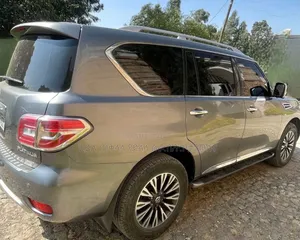 Nissan Patrol 2016 Gray
