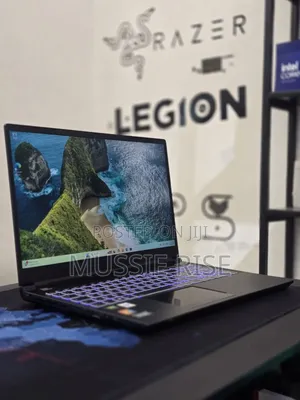 Photo - Laptop 16GB Intel Core I7 SSD 1T