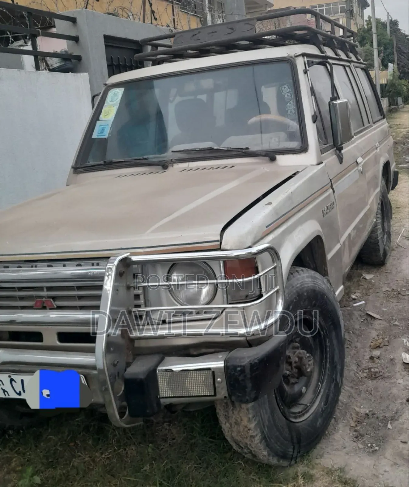 Mitsubishi Pajero 1991 Beige