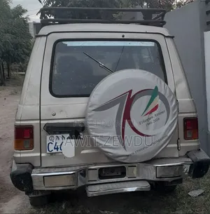 Mitsubishi Pajero 1991 Beige