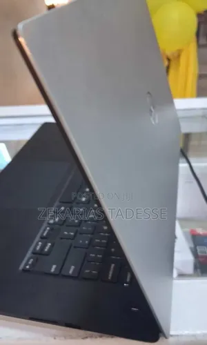 New Laptop Dell 16GB Intel Core I7 SSD 512GB