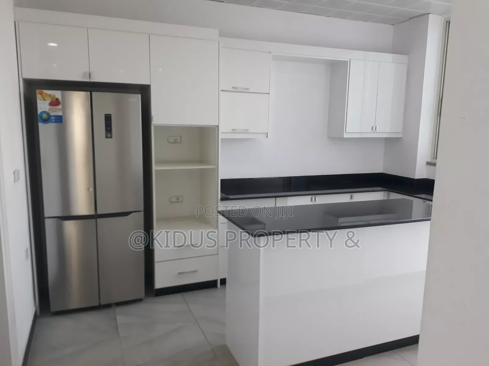 4bdrm Apartment in Lebu Medhaniyalem, Nifas Silk-Lafto for sale