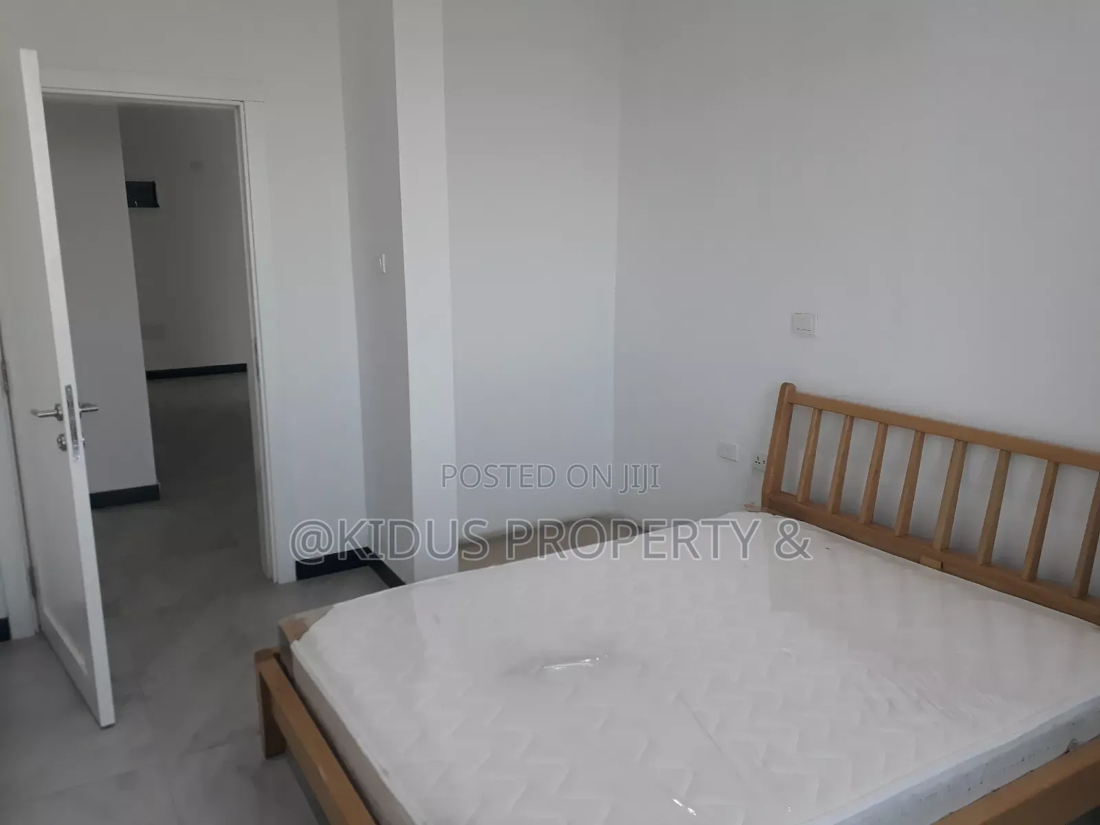 4bdrm Apartment in Lebu Medhaniyalem, Nifas Silk-Lafto for sale