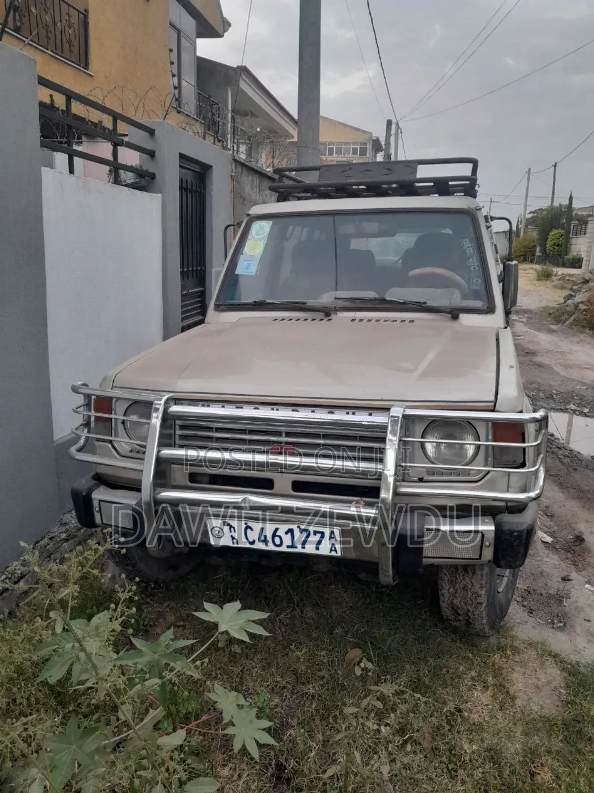 Mitsubishi Pajero 1991 Beige