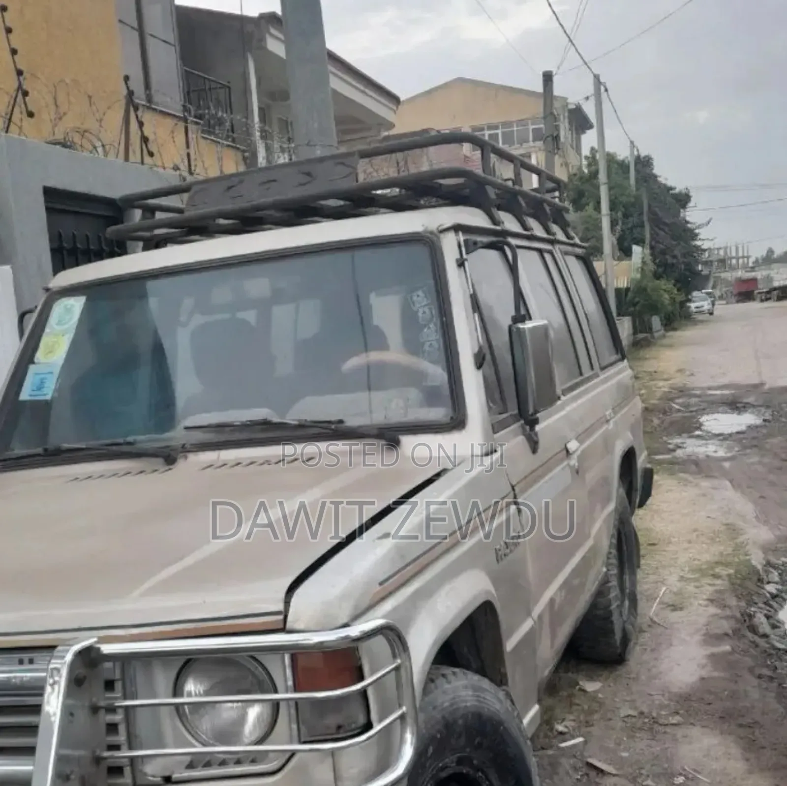 Mitsubishi Pajero 1991 Beige