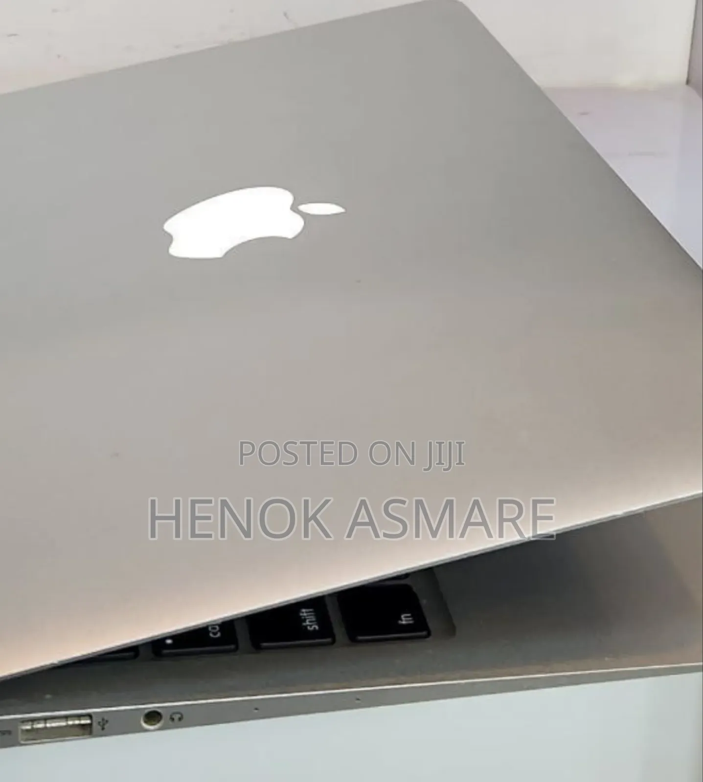 New Laptop Apple MacBook Air 2015 4GB Intel Core I5 SSD 128GB