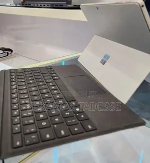 New Laptop Microsoft Surface Pro 7+ 16GB Intel Core I5 SSD 256GB