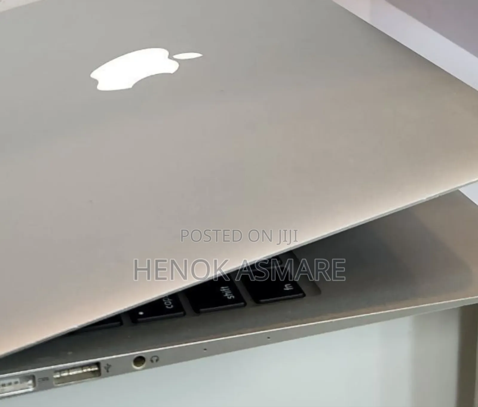 New Laptop Apple MacBook Air 2015 4GB Intel Core I5 SSD 128GB