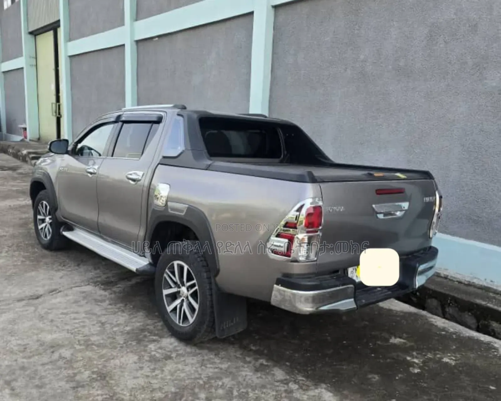 Toyota Hilux 2017 Gray