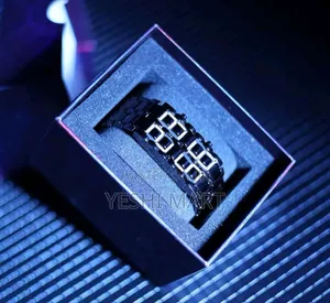 Photo - Men Stainless Steel Strap Fashionable Water Resistant Round Watch, Fo