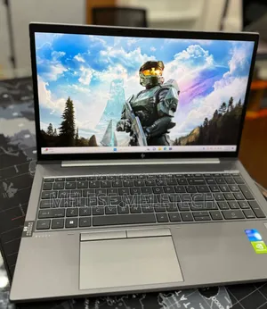 New Laptop HP ZBook Firefly G8 16GB Intel Core I7 SSD 512GB