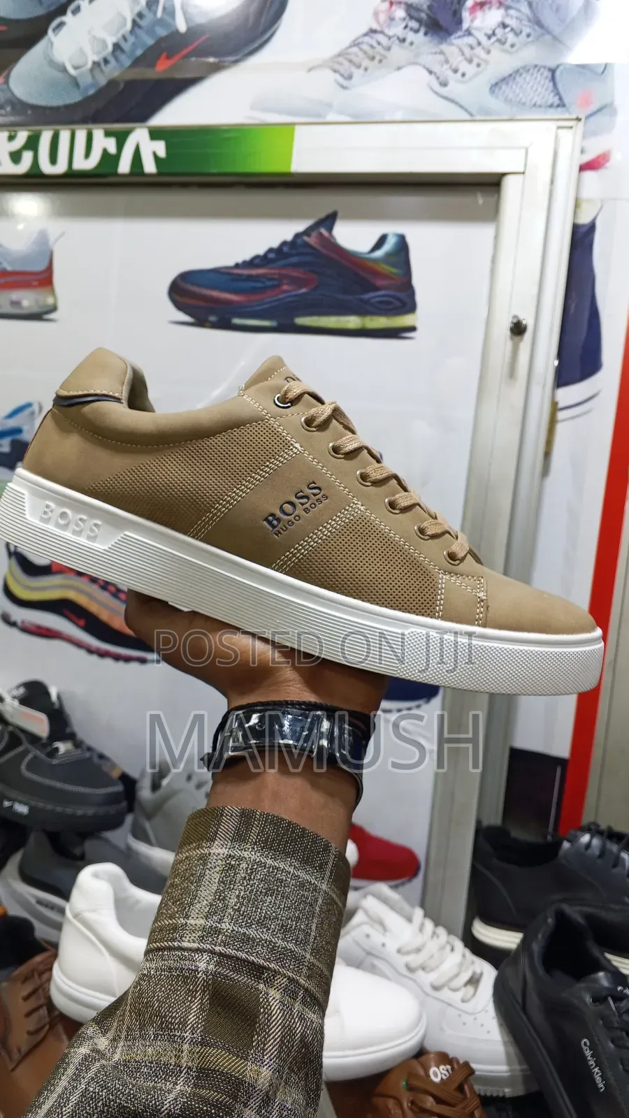 This Isboos Suede in Multicolored Sneakers