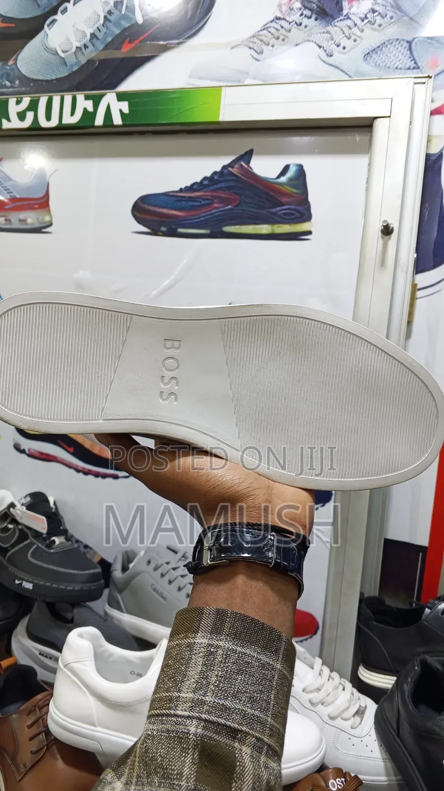 This Isboos Suede in Multicolored Sneakers