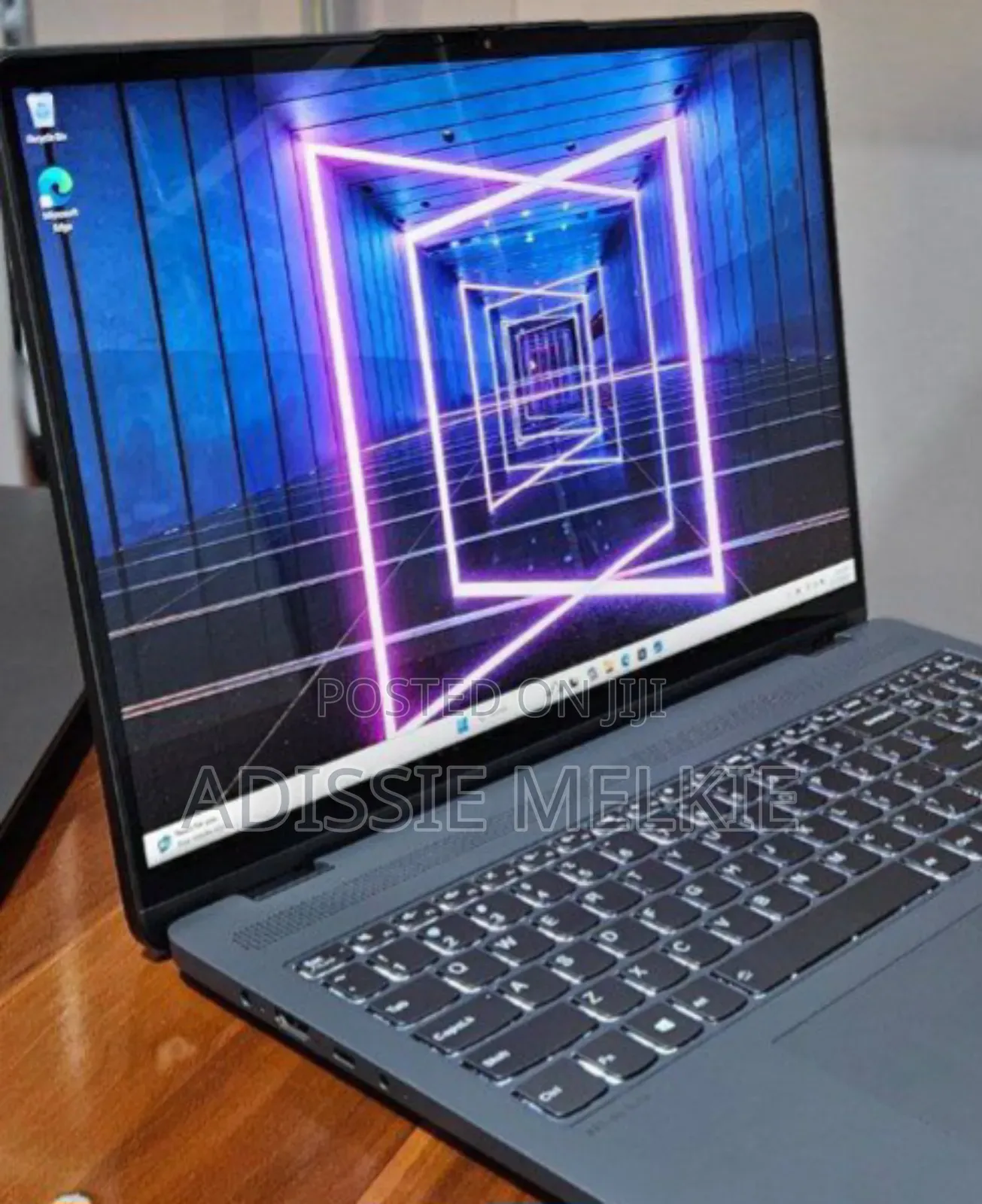 New Laptop Lenovo Yoga 7i 16GB Intel Core I7 SSD 512GB