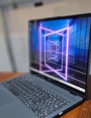 New Laptop Lenovo Yoga 7i 16GB Intel Core I7 SSD 512GB