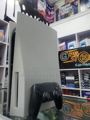 Photo - Playstation 5 Standard Edition Cd ይቀበላል Fc 26 ይቻንበታል