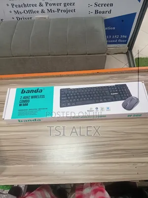 Photo - Banda Wirless Keyboard and Mouse