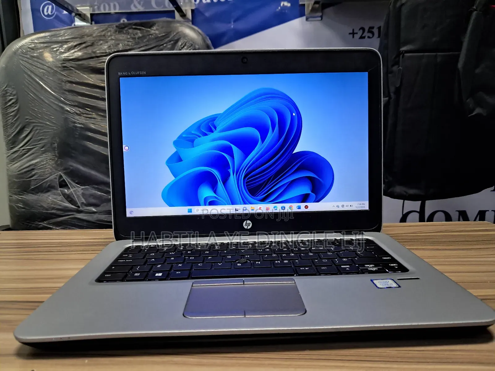 New Laptop HP EliteBook 820 8GB Intel Core I5 SSD 256GB