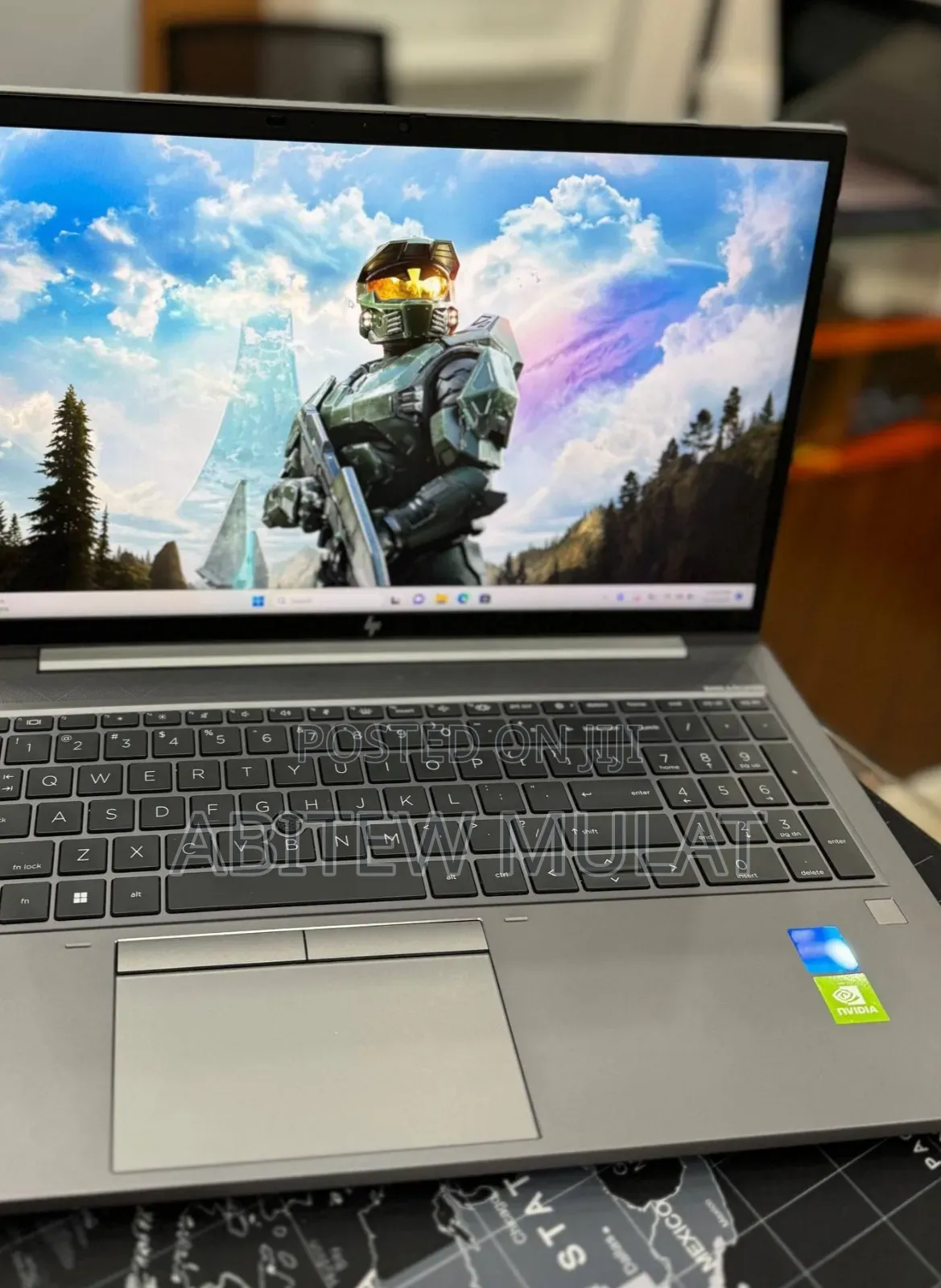 New Laptop HP ZBook Firefly G8 16GB Intel Core I7 SSD 512GB