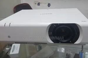1home Cinema Projector Sony VPL-Ch350 Model Highlights Brig