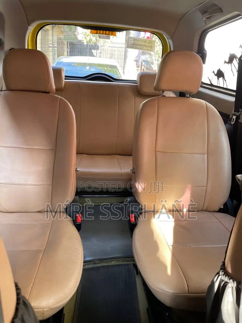 Dongfeng Glory 2019 Yellow