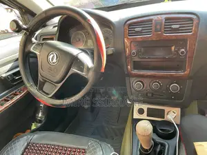 Dongfeng Glory 2019 Yellow