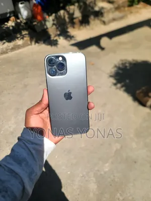 Photo - Apple iPhone 13 Pro Max 256 GB Black