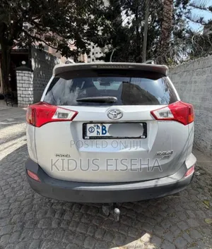 Photo - Toyota RAV4 2014 Silver