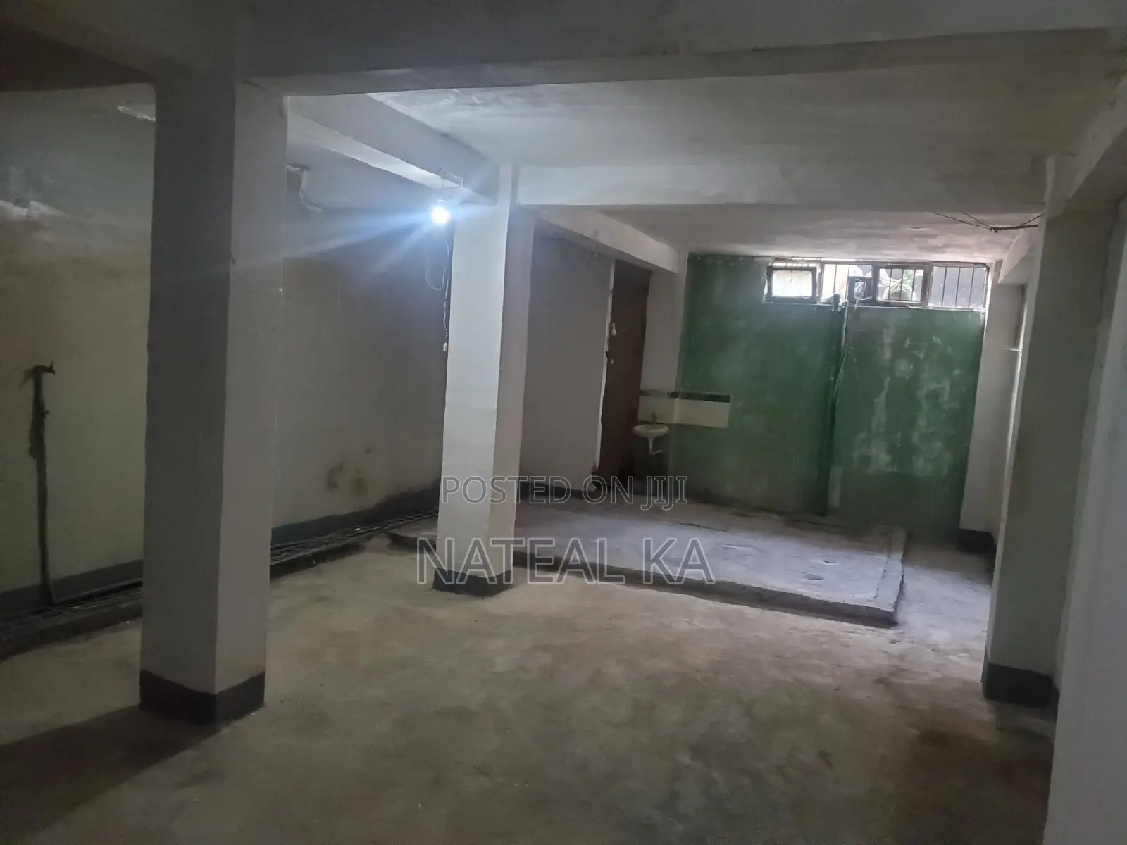 Commercial Property for Rent (130 Care): Summit Huletegna Ber