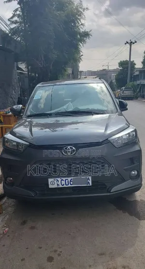 Photo - Toyota Raize 1.2 FWD 2022 Silver