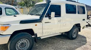 Toyota Land Cruiser 2018 White