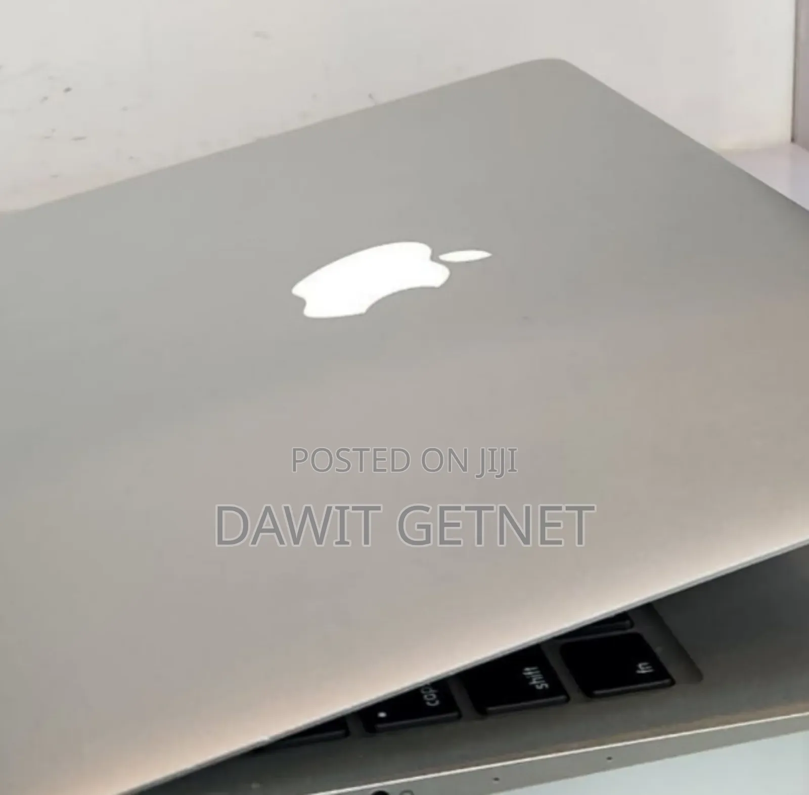 New Laptop Apple MacBook Air 2015 8GB Intel Core I5 SSD 128GB