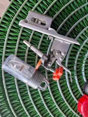 Photo - Hinge Holesaw Guide