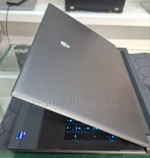 New Laptop Alienware M17x R2 32GB Intel Core I9 SSD 1T