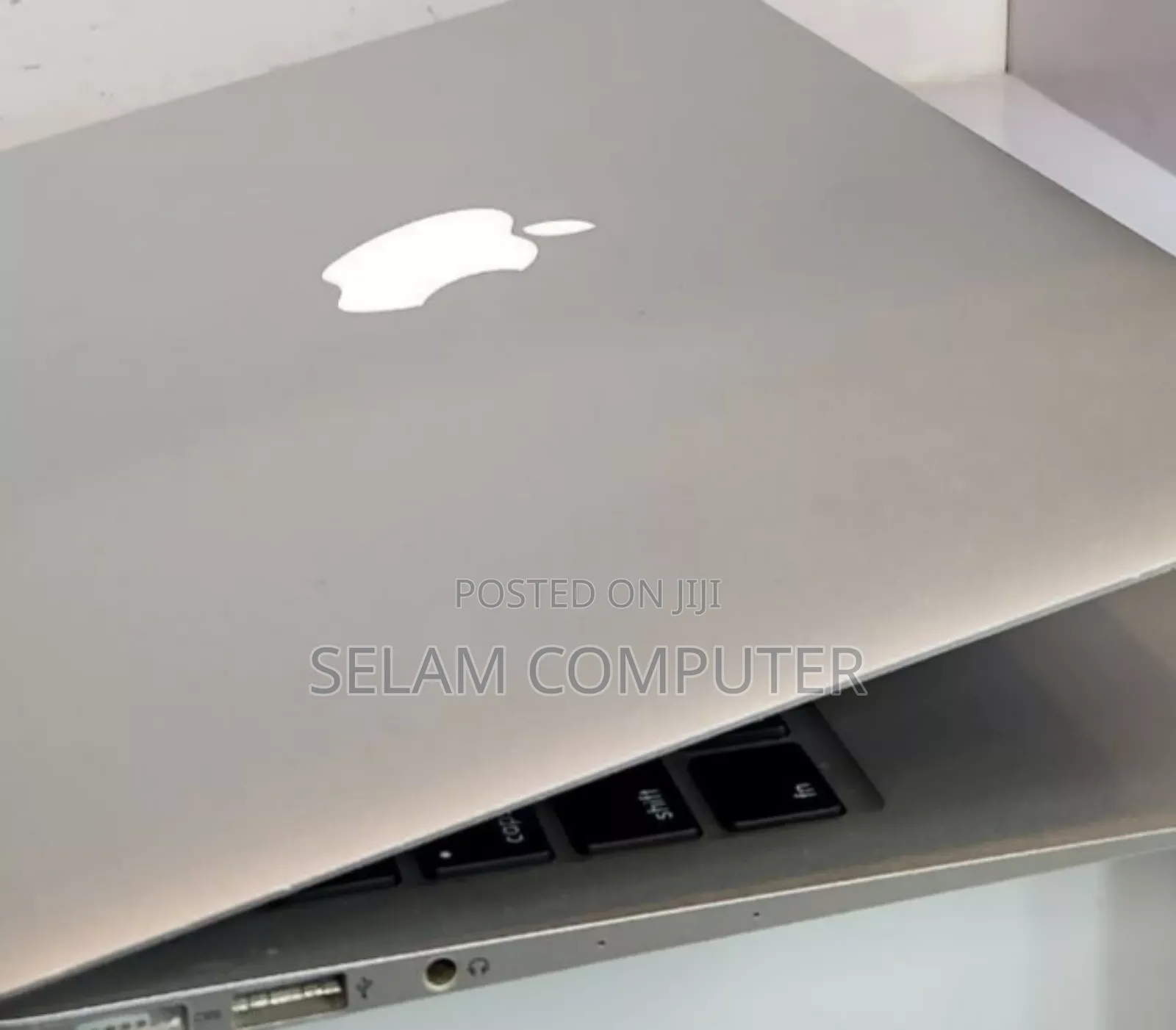 New Laptop Apple MacBook Air 2015 4GB Intel Core I5 SSD 128GB