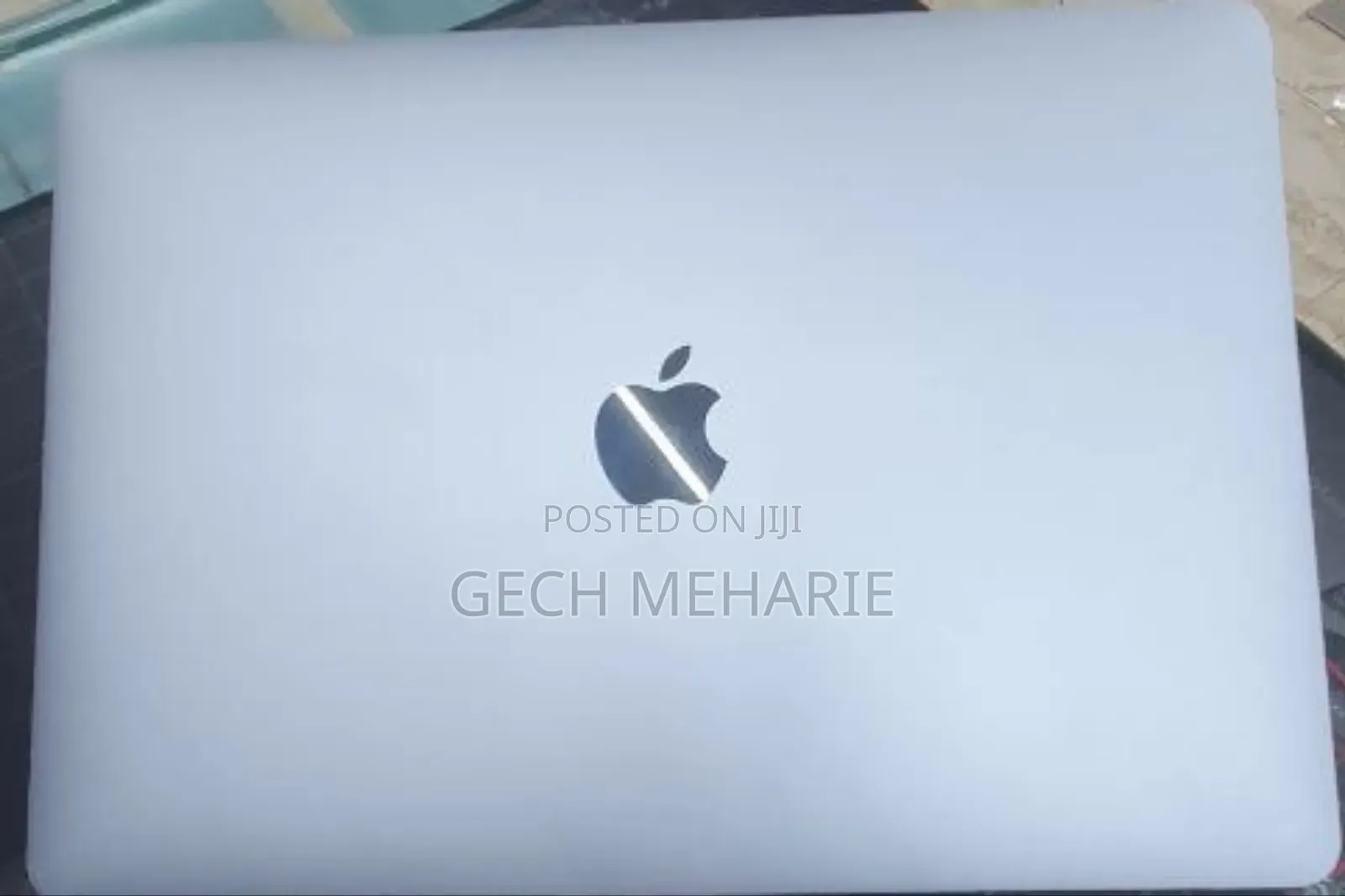 New Laptop Apple MacBook Pro 2022 M2 8GB Apple M2 SSD 256GB