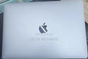 New Laptop Apple MacBook Pro 2022 M2 8GB Apple M2 SSD 256GB