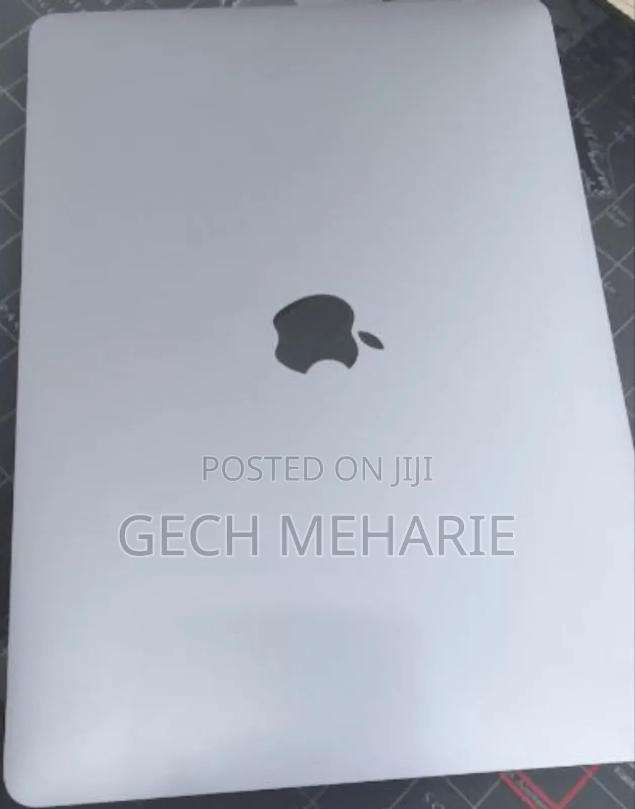 New Laptop Apple MacBook Pro 2022 M2 8GB Apple M2 SSD 256GB