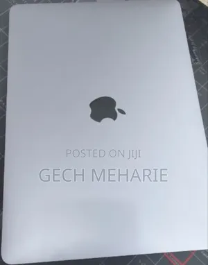 New Laptop Apple MacBook Pro 2022 M2 8GB Apple M2 SSD 256GB