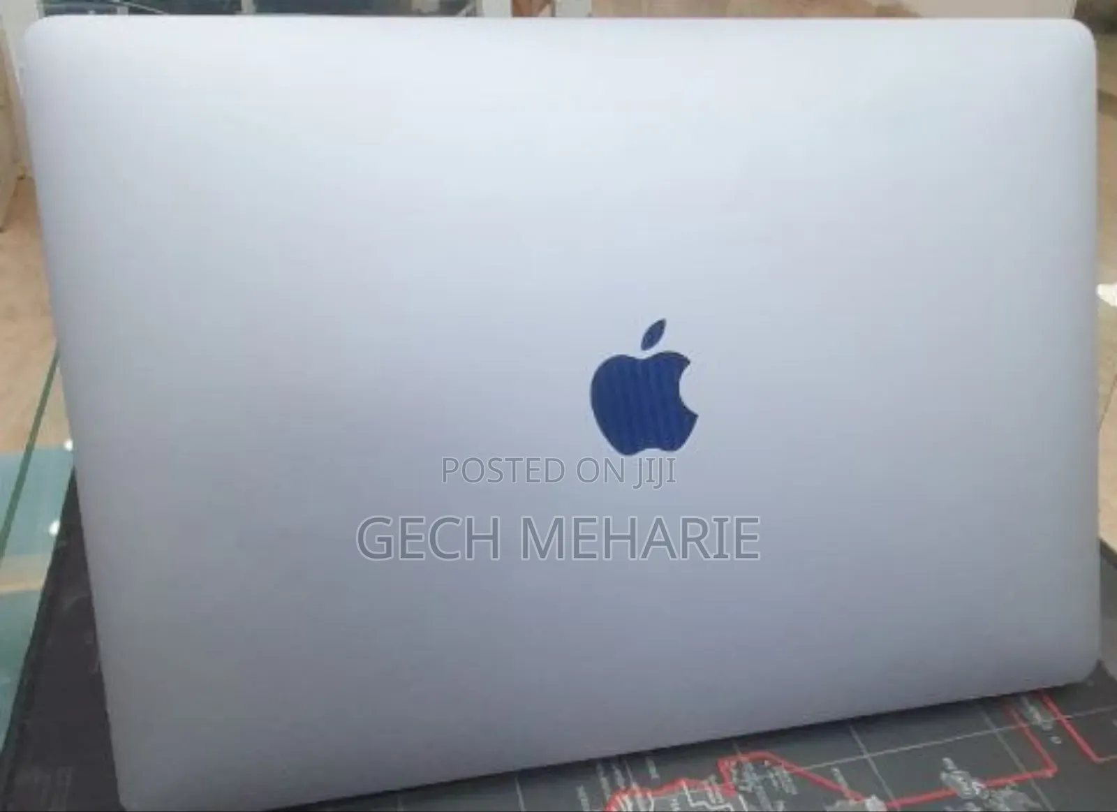 New Laptop Apple MacBook Pro 2022 M2 8GB Apple M2 SSD 256GB