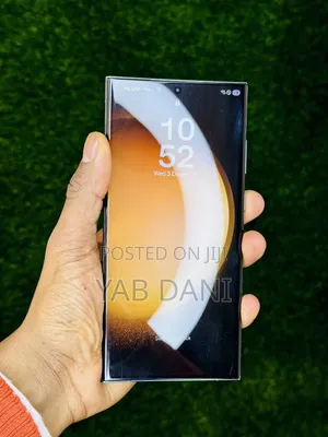 Photo - New Samsung Galaxy S23 Ultra 256 GB Green