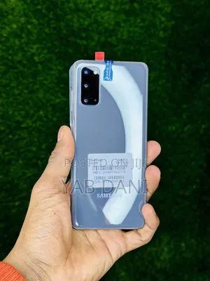 Photo - New Samsung Galaxy S20 128 GB Gray