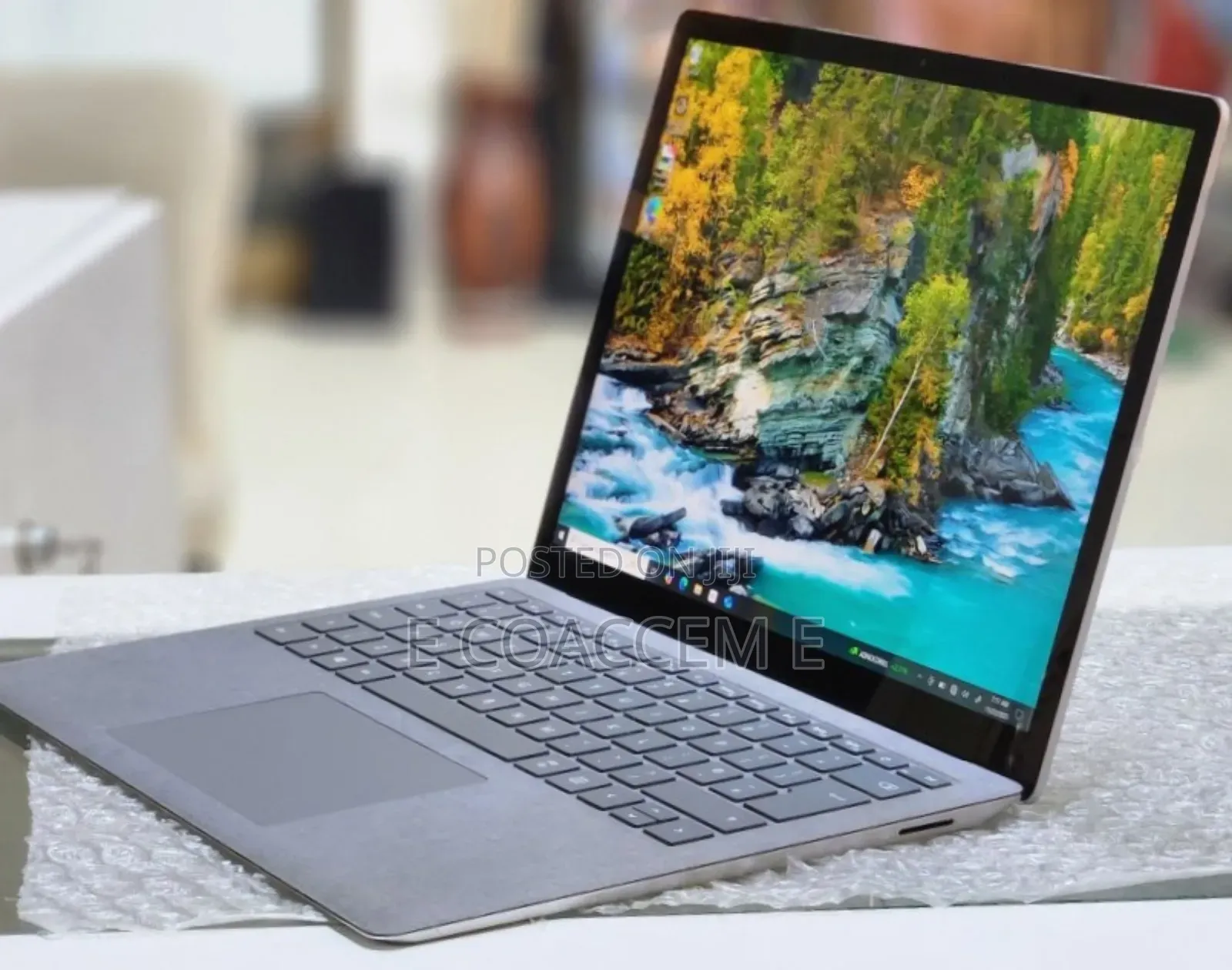 New Laptop Microsoft Surface 16GB Intel Core I7 SSD 512GB